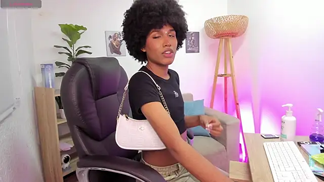 عرض كام NaomiSaenz_