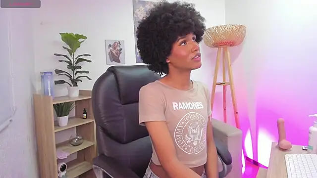 عرض كام NaomiSaenz_