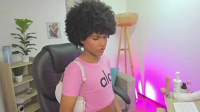 عرض كام NaomiSaenz_