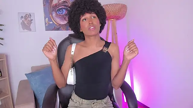 NaomiSaenz_ webkamerás műsora