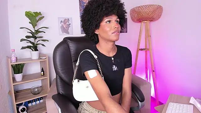 NaomiSaenz_ – webcam-show