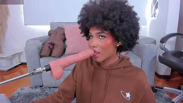 NaomiSaenz_ 在線直播表演
