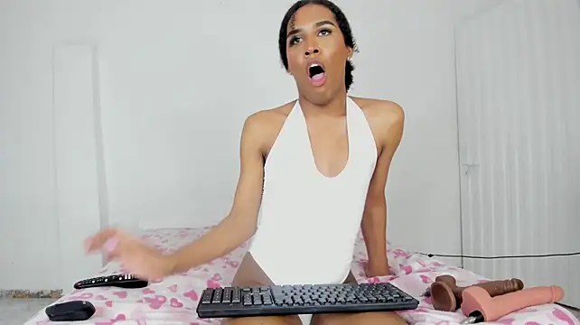 عرض كام NaomiSaenz_