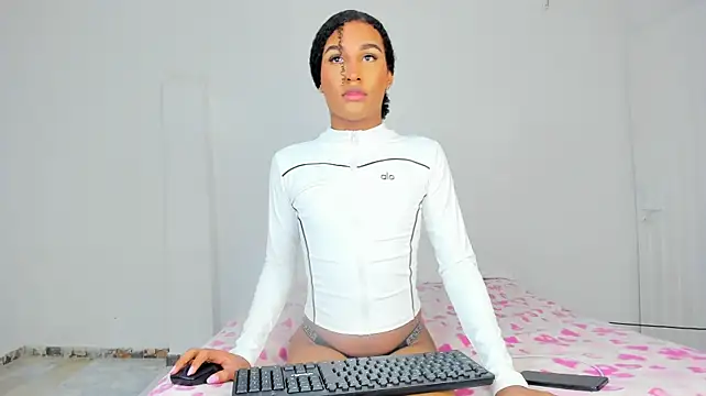 Show de NaomiSaenz_ na webcam