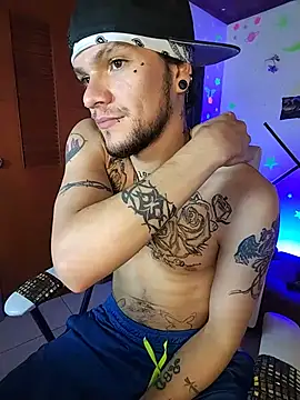 FonixXBelialX Webcam Show