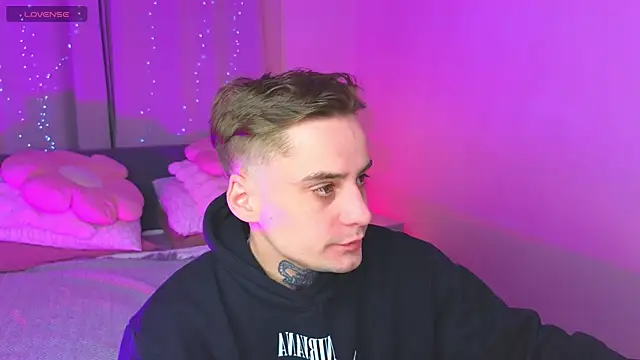 drillfi11's Live XXX Chat
