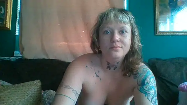 RosieSwitchBitch Show in webcam