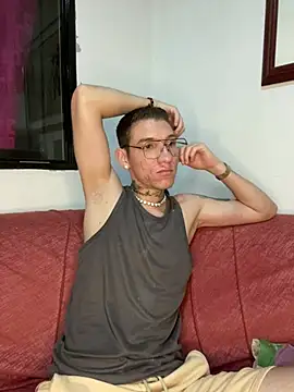 gonzalez_2001 webcam show