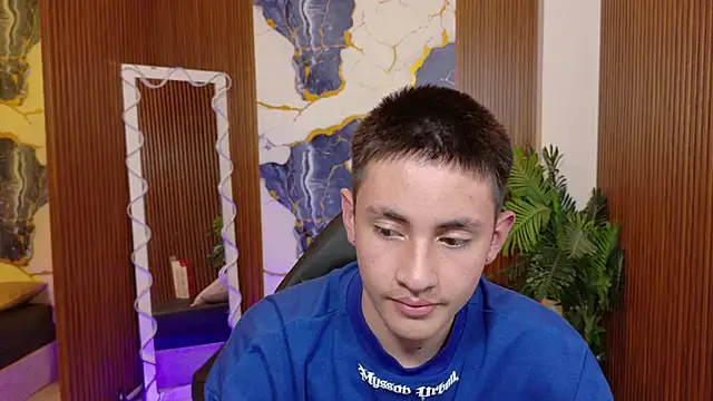 Andres_Tay Pertunjukan Webcam