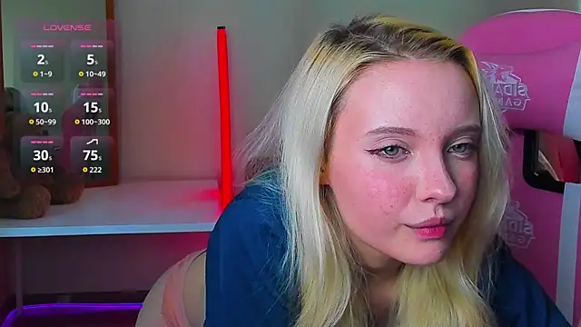 _CloudNine_'s Live XXX Chat