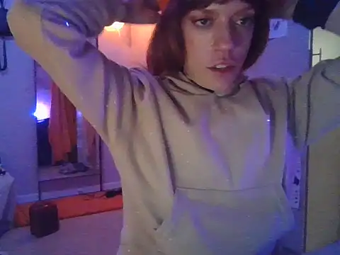 XXX chat uživo modela simechasi