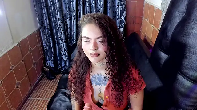 Caroline420_: онлайн-секс-чат