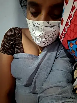 Pokazy przed kamerką – Tamil_Hot_HoneyBee