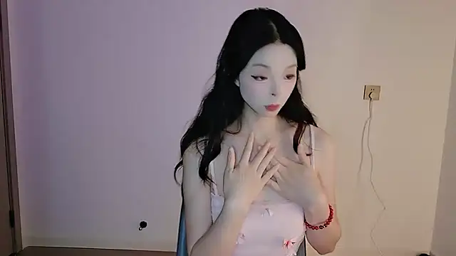 Chat +18 de Zhizhi-99 ao vivo