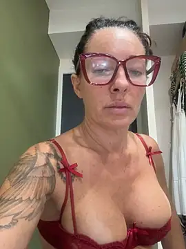 XXX chat uživo modela claraxloveuse