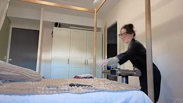 claraxloveuse's Webcam Show