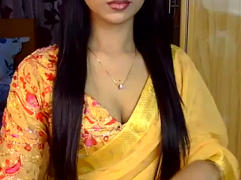 Alina_Nur 在線直播表演