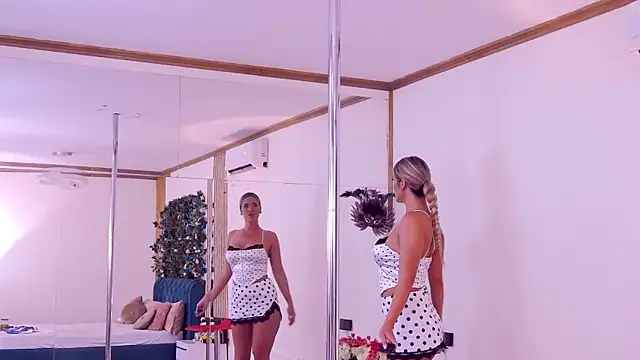 CherryMuse_'s Live XXX Chat