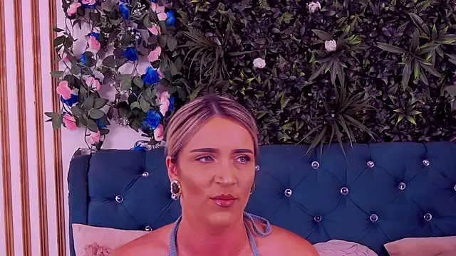 دردشة CherryMuse_ الجنسية المباشرة