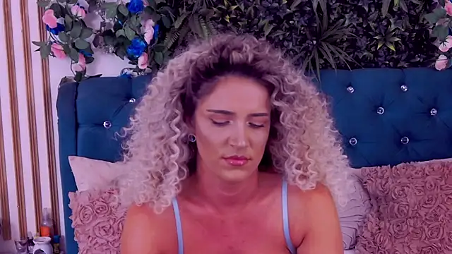 Czat XXX na żywo – CherryMuse_
