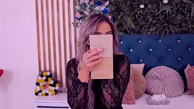 Chat XXX en directo de CherryMuse_