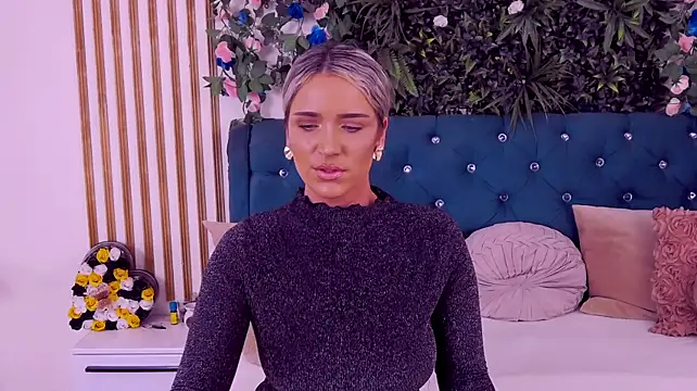 XXX chat uživo modela CherryMuse_