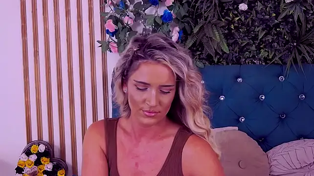 Chat +18 de CherryMuse_ ao vivo