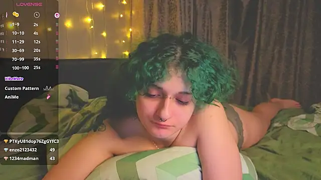 Онлайн чат XXX NeomaTaegel