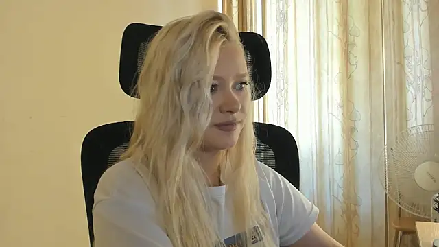 MidnightPoisen Live XXX chat