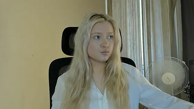 MidnightPoise Live XXX Chat