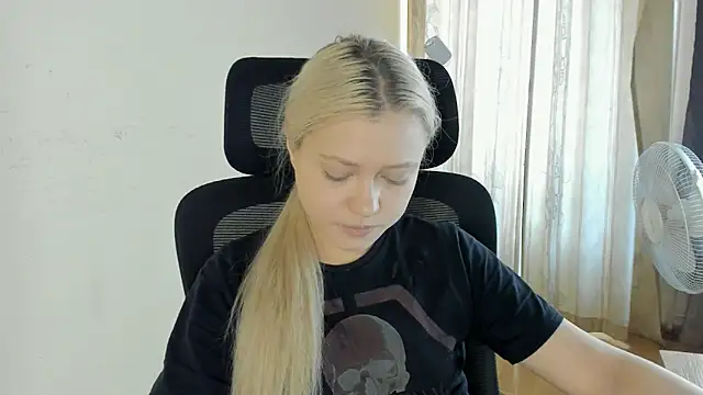 MidnightPoisen Live XXX chat