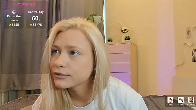 MidnightPoise's Webcam Show