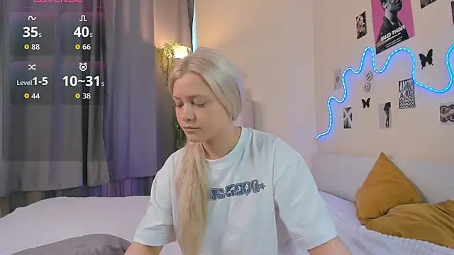 MidnightPoise's Live XXX Chat