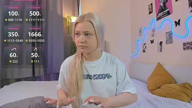 MidnightPoise live XXX chat