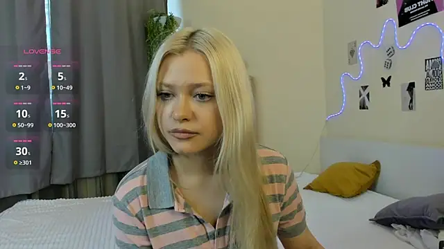 MidnightPoise élő XXX-chatje
