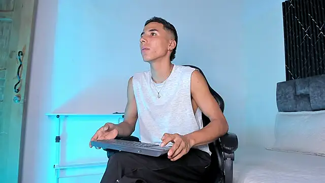 Show de ThiagoSexy005 na webcam