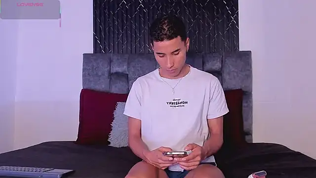 ThiagoSexy005 webcam show