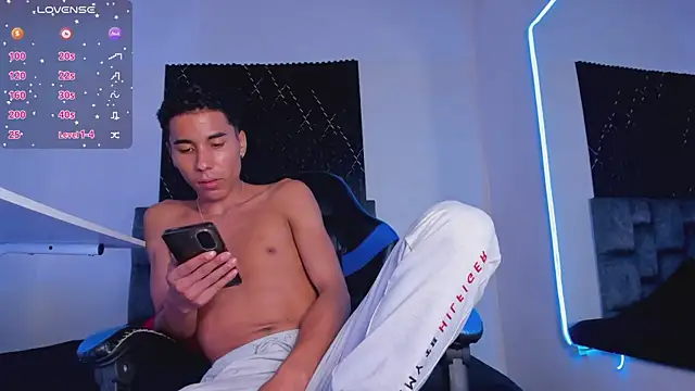 Pertunjukan Kamera Web ThiagoSexy005