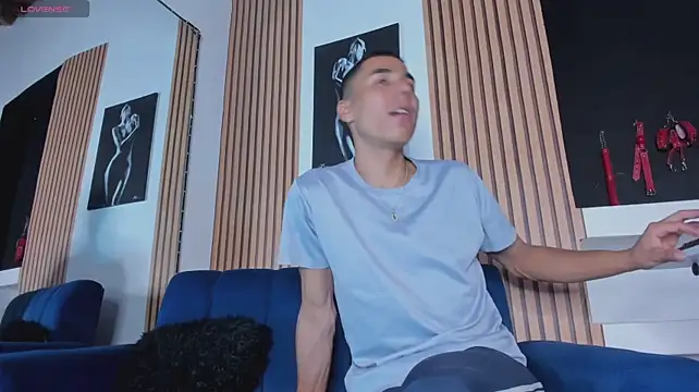 הופעת וובקאם של ThiagoSexy005
