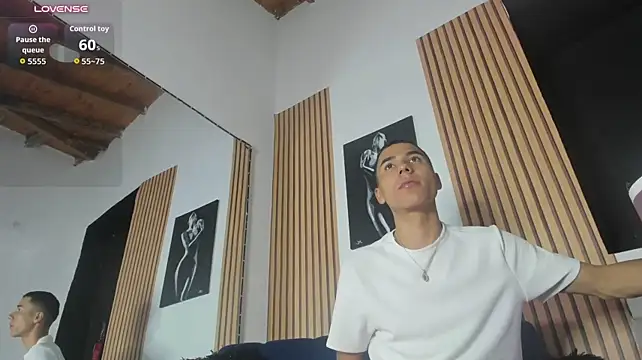Show webcam de ThiagoSexy005