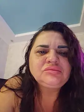 -CUTE-EVVIL- – Kamerová šou