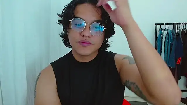 Diane_exotic Pertunjukan Webcam