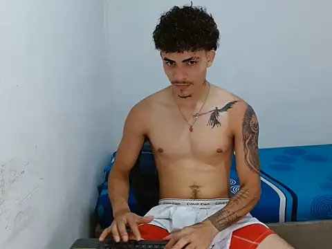 Arzu_08 Webcam-Show