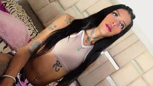 6sexybitchdirty66x Adlı Modelin Web Kamerası Şovu