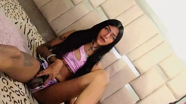 6sexybitchdirty66x Adlı Modelin Web Kamerası Şovu