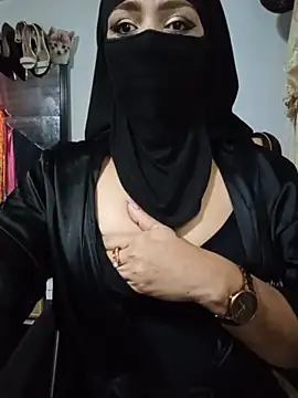 Pokazy przed kamerką – nadia__abaud
