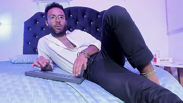 Arez_Vortex_ Show in webcam