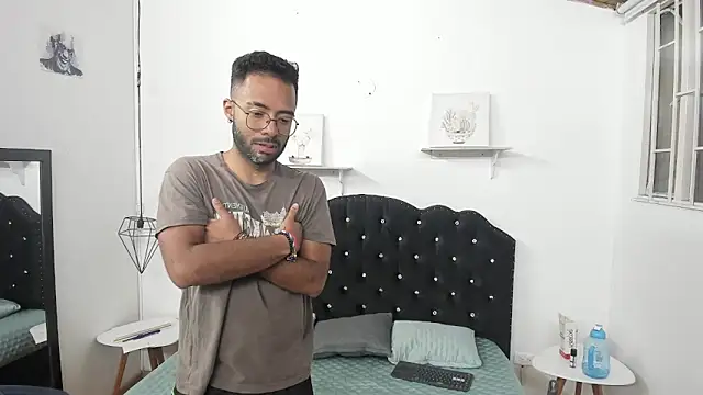 Arez_Vortex_ webkamerás műsora