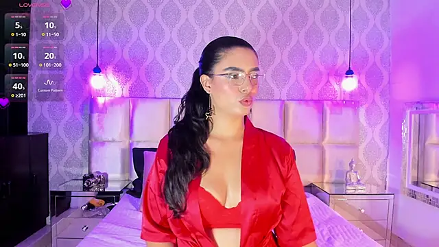 Chat +18 de BellaaGrace ao vivo