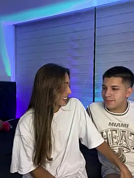 Bella_dannbond's Webcam Show